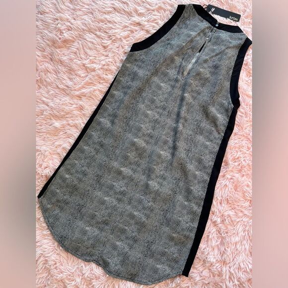 Karisa Sleeveless Dress NWT keyhole button closure XS - Picture 2 of 9